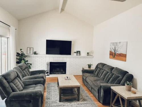 Northwest Reno House | Charming 4BR Reno Home · Spring Events & Patio