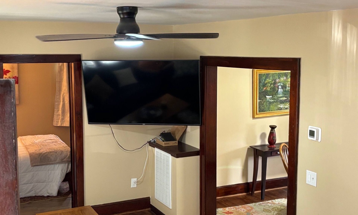 Radford House | Charming/newly remodeled 3-bedroom house with WiFi and AC blocks from RU campus.