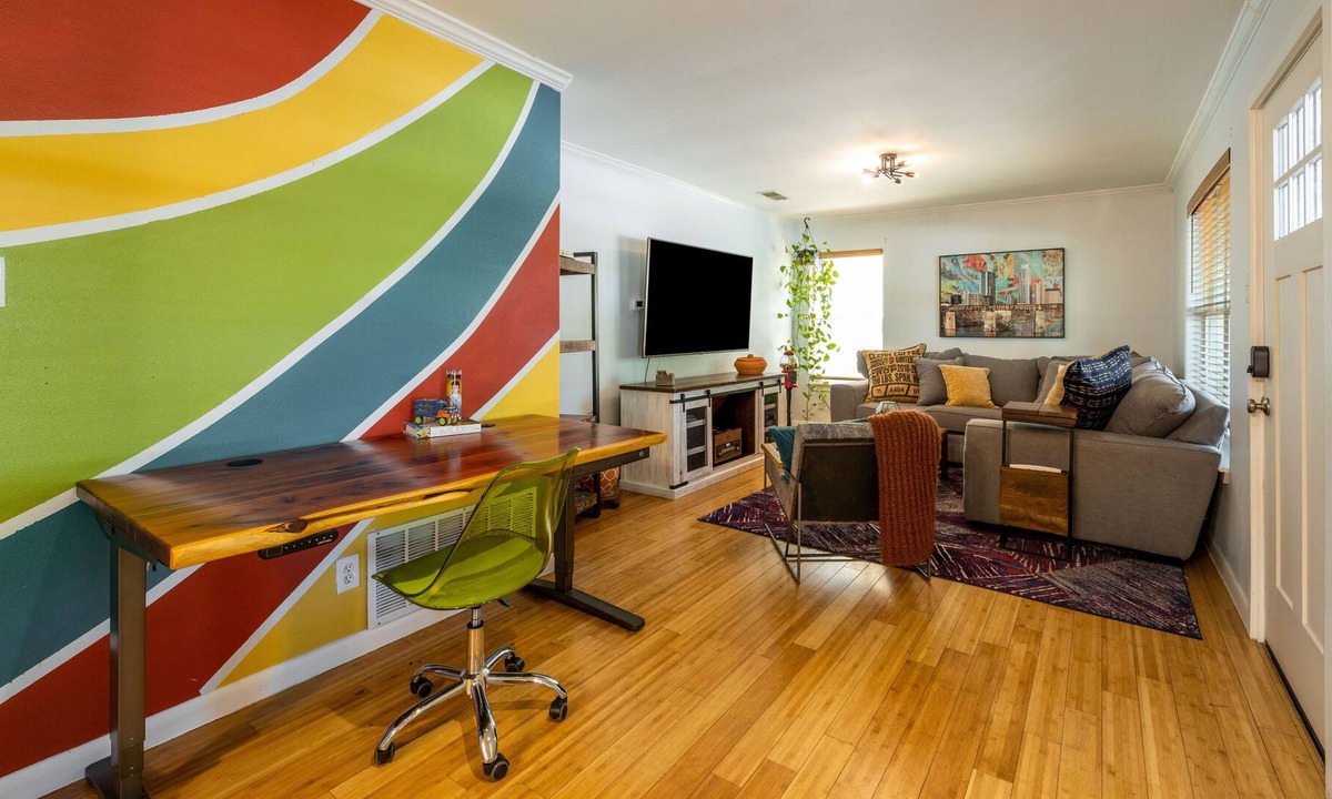 Galindo House | Charming S. ATX Oasis w/ Backyard & Retro Camper