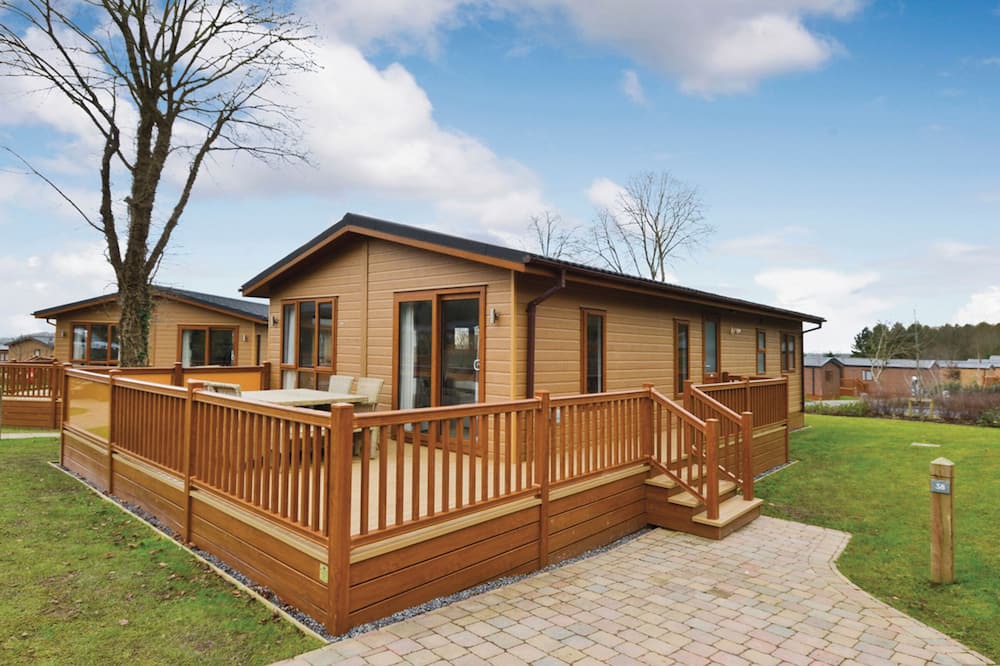 Cheddar Ski Chalet | Cheddar Lodge Premier