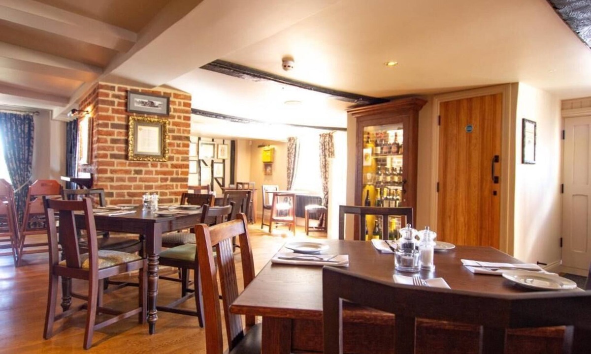 Rochford Hotel | Cherry Tree