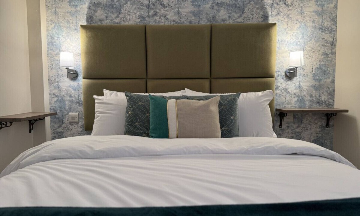 Shrewsbury Apartment | Class Stays - Room 5