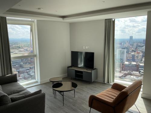Manchester City Centre Apartment | Cloud32 - Luxury Two Bedroom Apartment in Manchester City Centre with Skyline Views