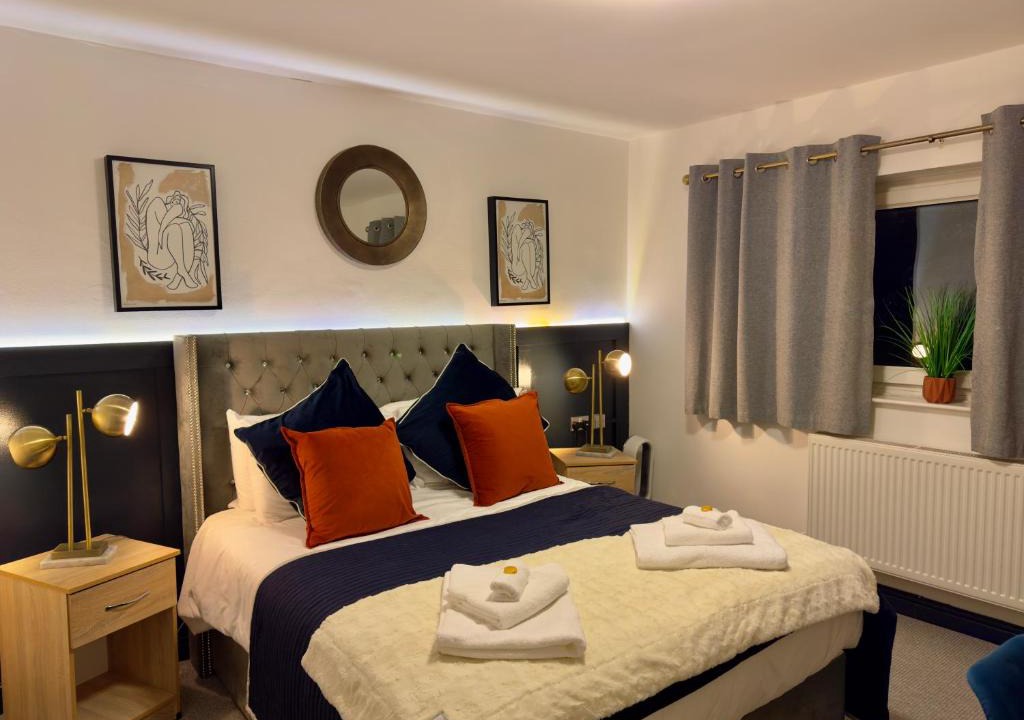 Llanelli Hotel | Coastal Park Accommodation