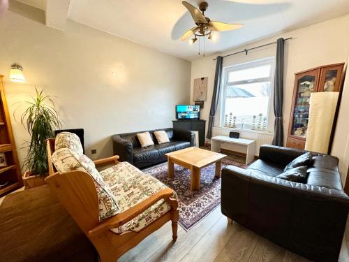 Clayton House | Comfortable rooms Manchester