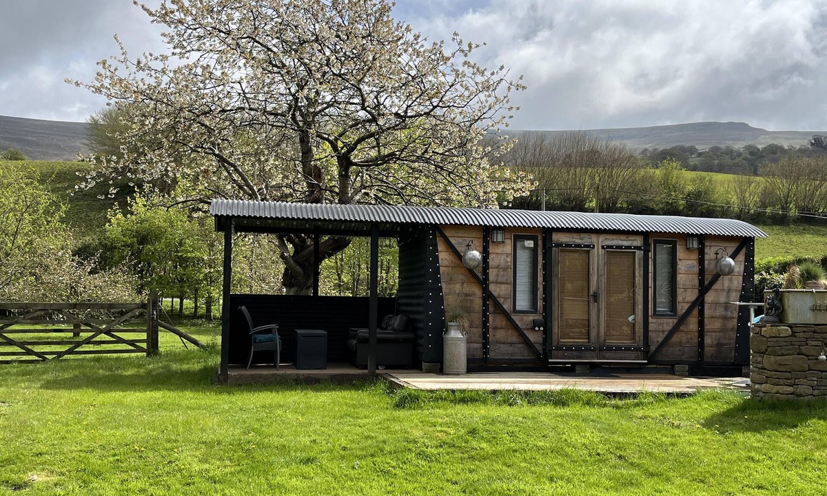 Cwmdu Cabin | Converted Railway Wagon