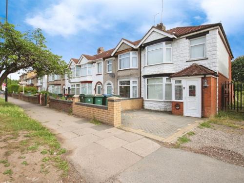 Wyken House | Coventry 3 bed, Contractor Accommodation & Parking