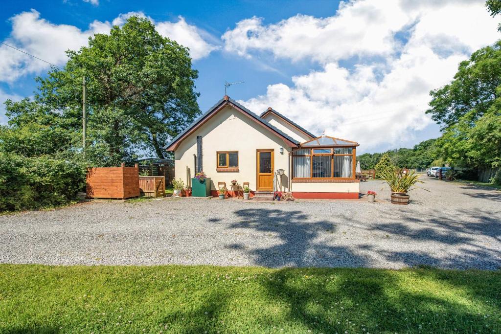 Kilgetty House | Covert Farm Cwtch