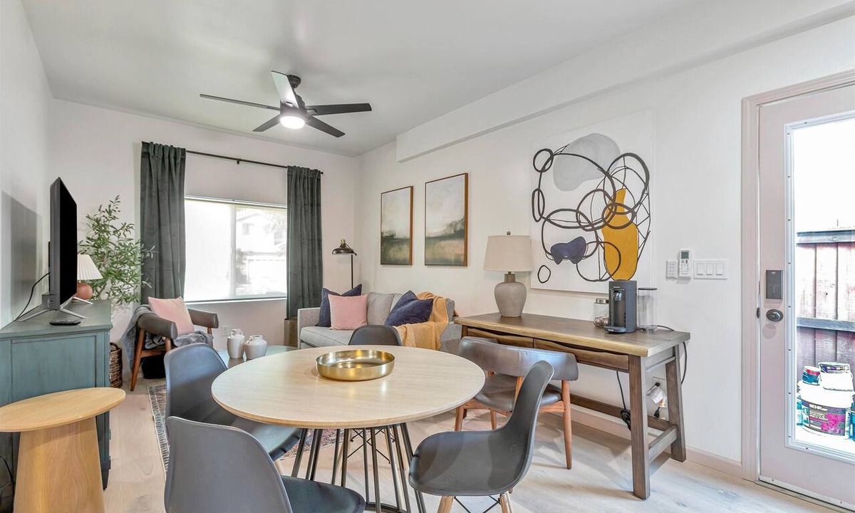 Folsom Apartment | Cozy Broadstone guesthouse located near shops & trails with AC, WiFi & laundry!