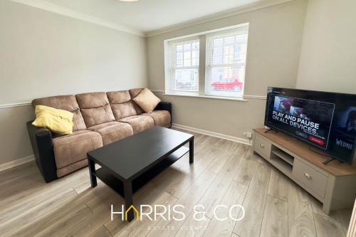 Fleetwood Apartment | Crews Cabin