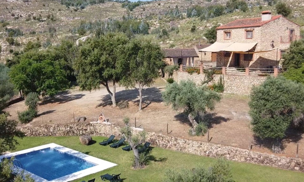 La Acena de la Borrega Cottage | Detached 4 bedroom villa with private pool