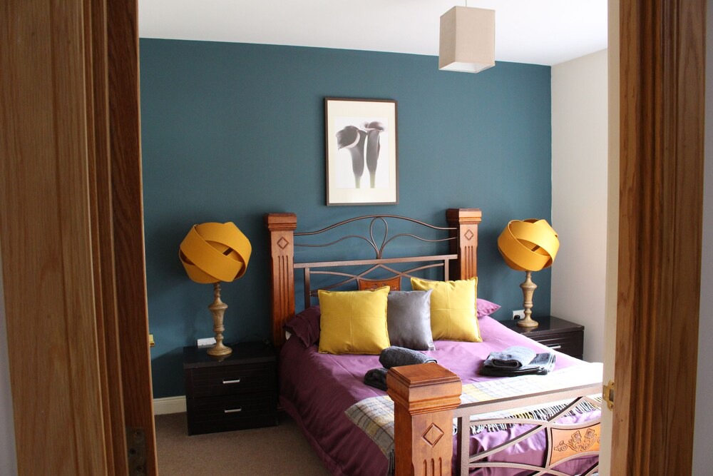 Aviemore House | Detached House With Hot Tub, Sauna, Pool Table And Free Golf