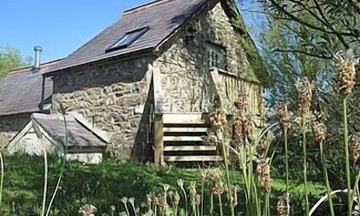 Pontfaen Cottage | Detached Traditional Welsh Cottage Set Within Pembrokeshire National Par