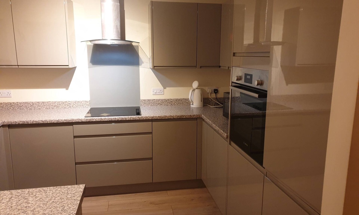 Severn Beach House | Dingle Corner professional luxury accommodation