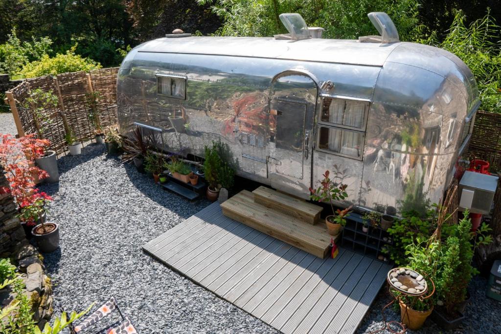 Kendal House | Dixie Airstream - Retro 1970s American Airstream close to Windermere