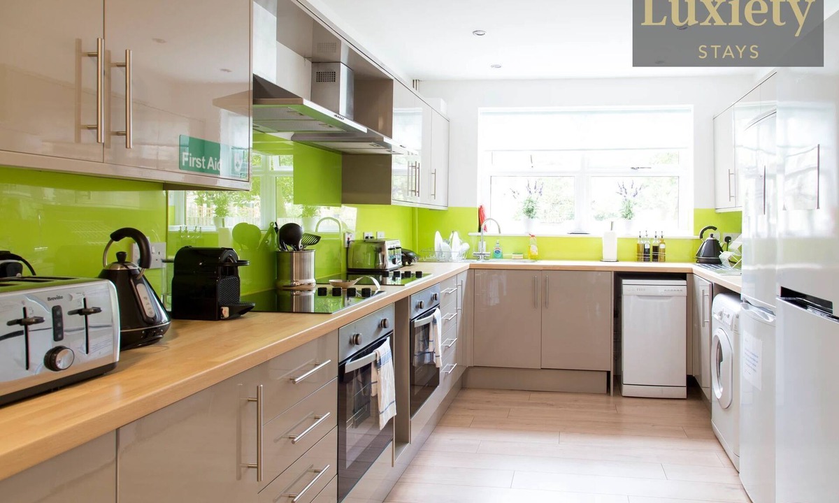 Cambridge Hotel | Double Room Accommodation | Mill Road, Cambridge | Walk to City Centre & Station