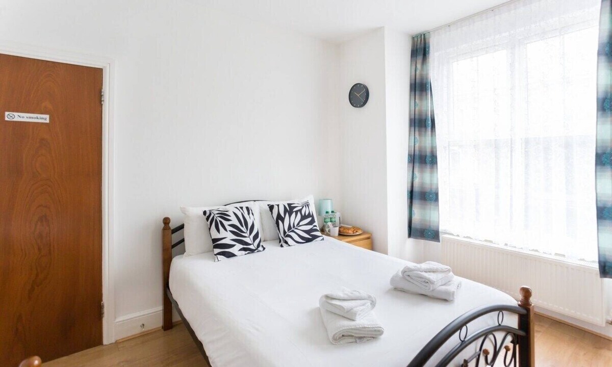 Camden Town Apartment | Double Room - Shared Bathroom - D-1&2 - G
