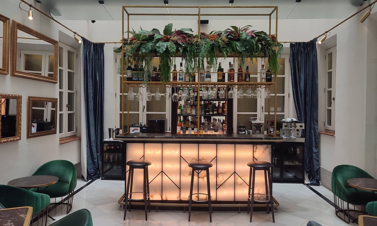 Cortes Hotel | DoubleTree by Hilton Madrid-Prado