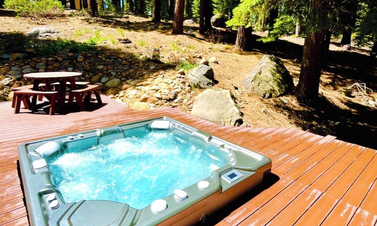 Truckee Apartment | Eagle Nest Suite | *NEW* Platinum Saltwater Spa | Tahoe Truckee Vacation Rentals