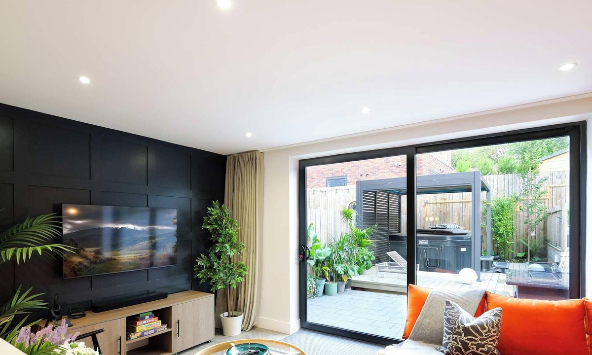 Salford House | Eden | The Heim