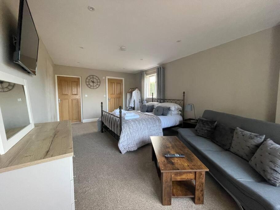 Penrith Apartment | Edens Hideaway