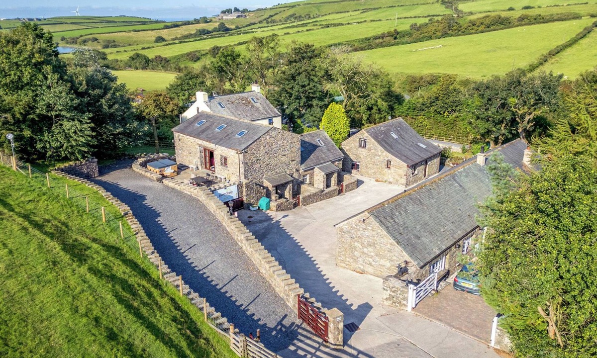 Newland Near Ulverston Cottage | Ewedale Farm