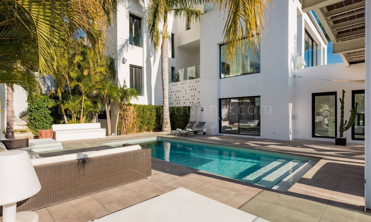 New Golden Mile Villa | Extreme Luxury Villa - Modern and great location