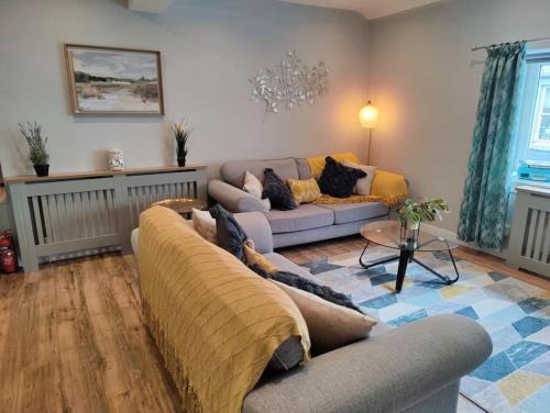Dunfermline House | Fabulous 2BD Maisonette Dunfermline, Fife