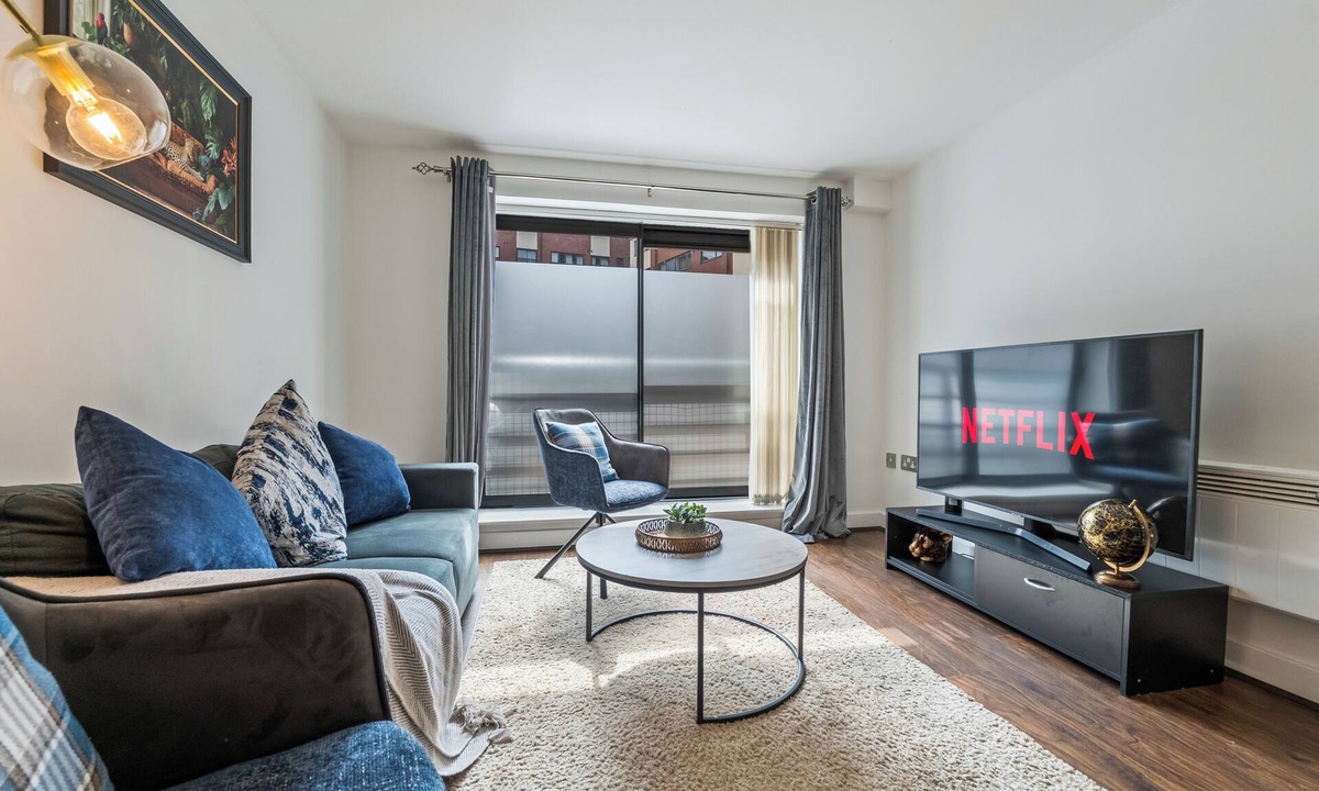 Bordesley Apartment | Fantastic 2-bedroom apartment in welcoming Birmingham perfect for your stay