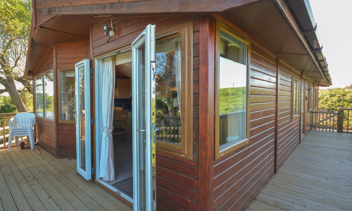 Caergeiliog Cottage | Ffrwd Lodge