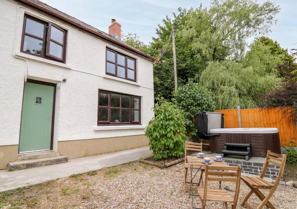 Llandysul House | Fisherman's Cottage