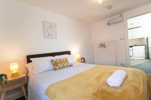 Easton Apartment | Flat 3 Sunnyside Contractor Long Stay by ShortStayUK