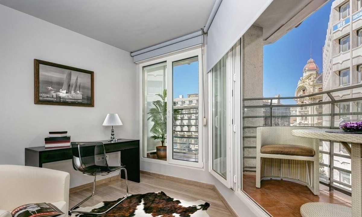 Central District Apartment | Genteel Home Isabel la Católica III