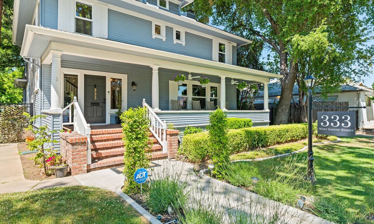 Lodi Bed & Breakfast | Grape Escape Inn & Suites
