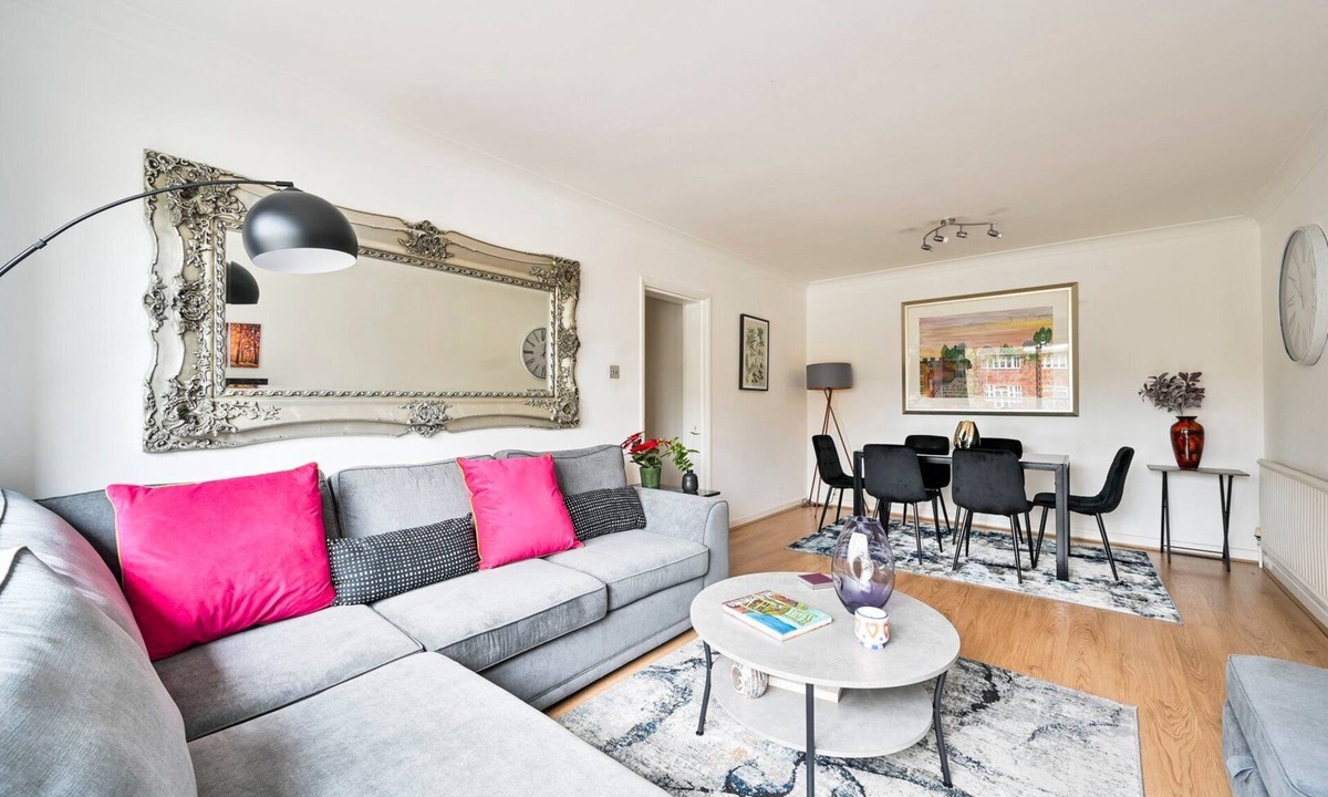 Finchley Church End Apartment | GuestReady - Peaceful hideaway in North London