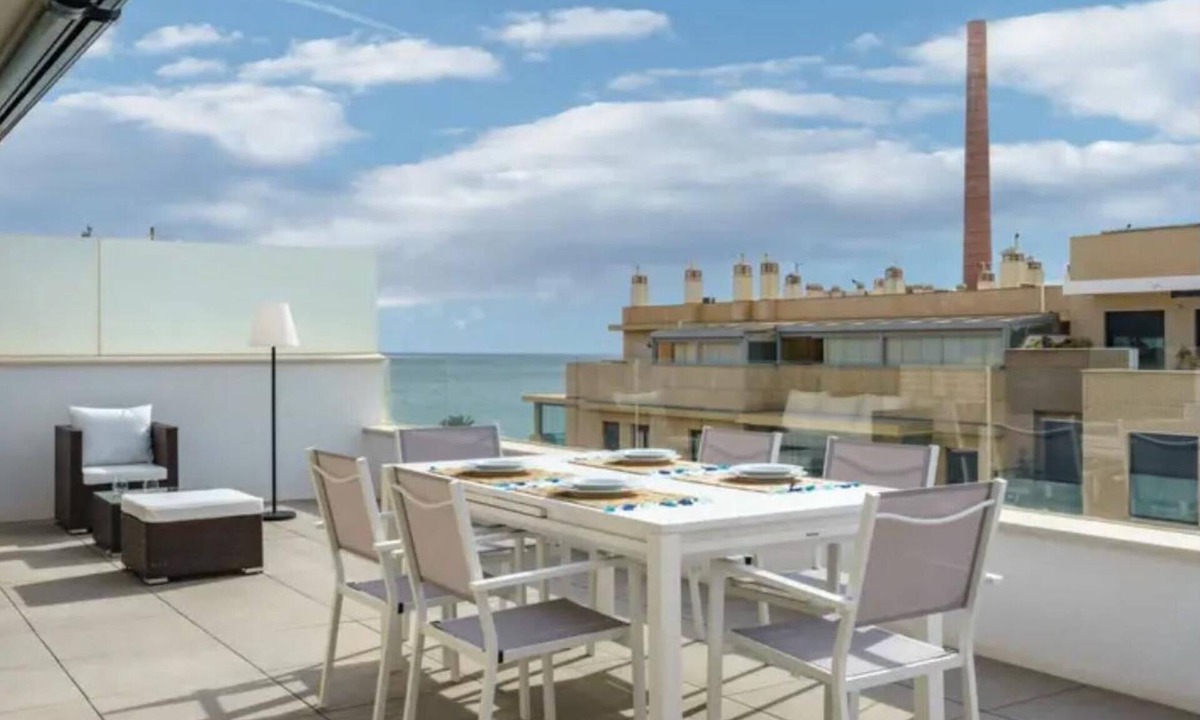 Cadiz Apartment | H2M Pacificio Seaview & Terrace & Common Pool
