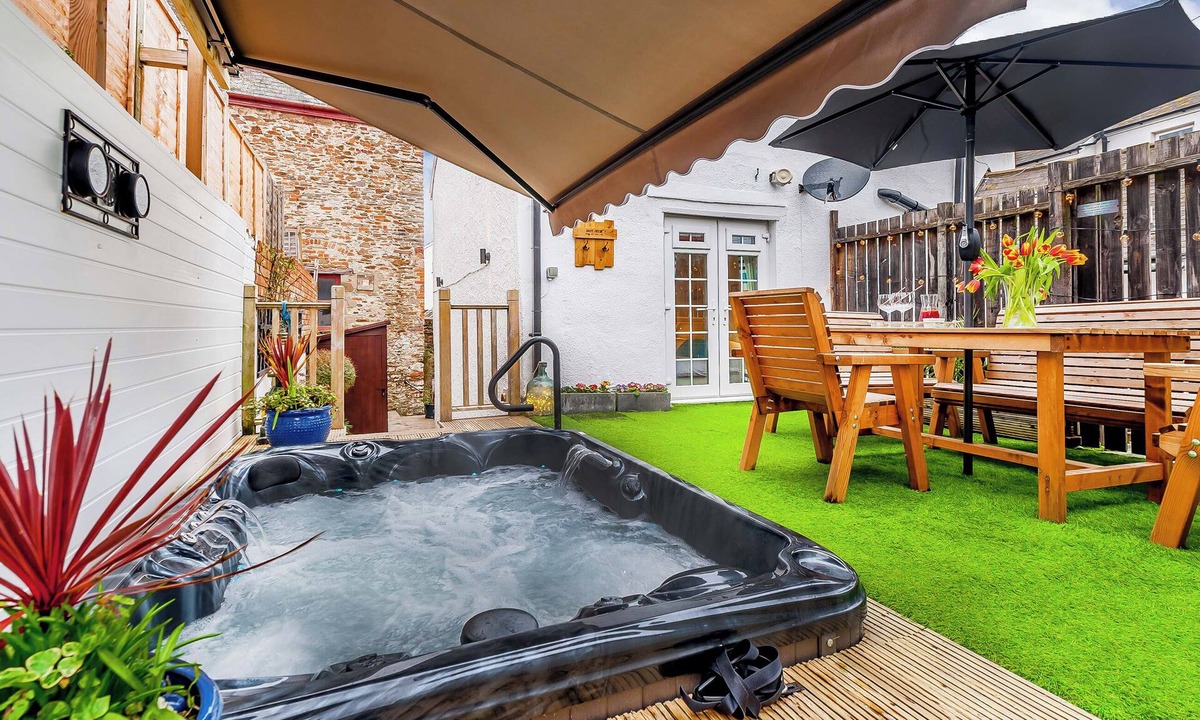 Hele Cottage | Harbour Hideaway circa 1750