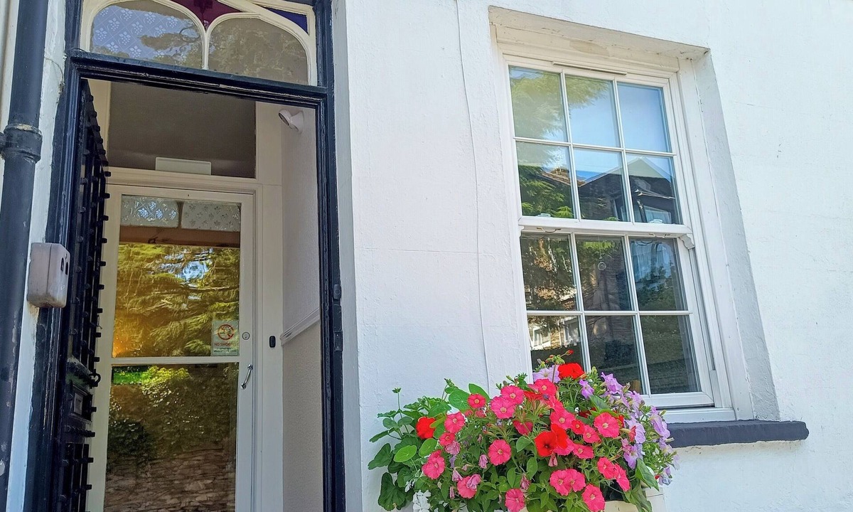 Bowness-on-Windermere House | Hazeldene Guest House