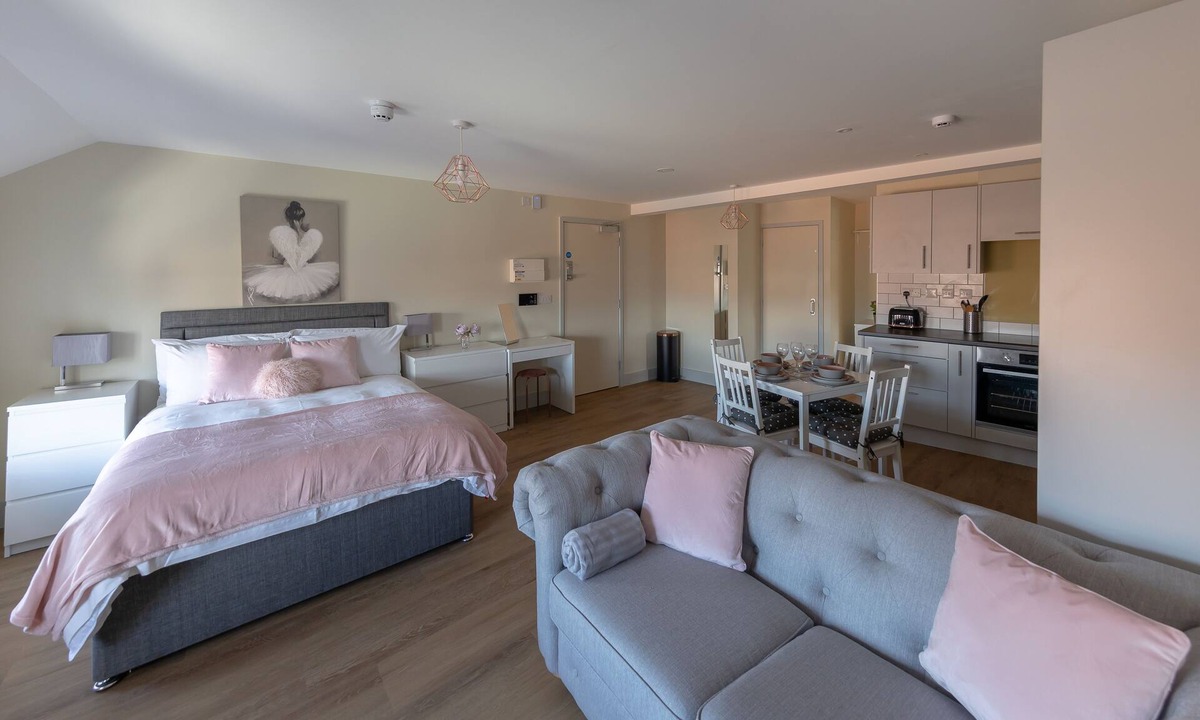 Hereford Apartment | HEREFORD CITY CENTRE – Apartment 9: Modern 2-Bed in Heart of City, Sleeps 4