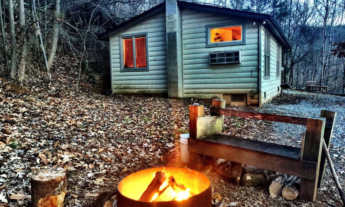 Elkton Cabin | Hike,Massanutten Resort,LurayCaverns,Skyline Drive, Snow Tube/Ski