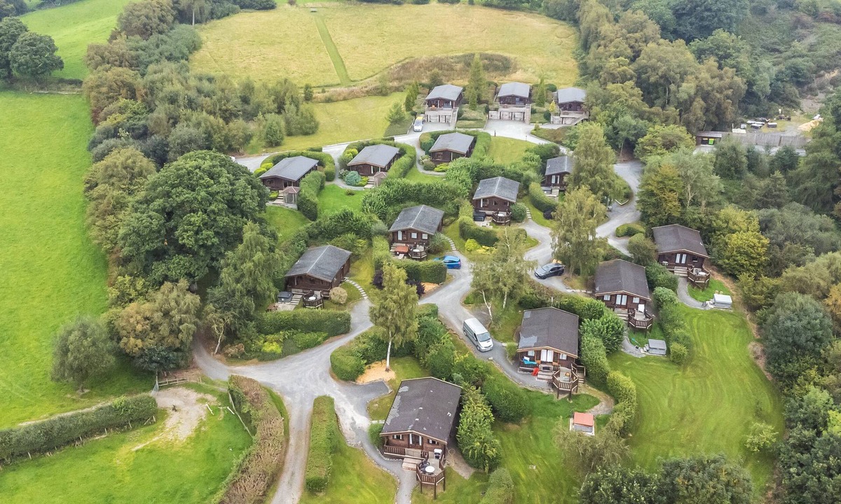 Rhayader Cottage | Hillside View