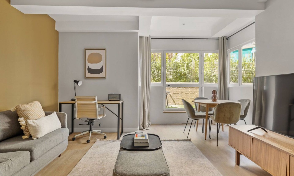 El Viso Apartment | Immpecable Chamartín 2BR w/terrace, by Blueground