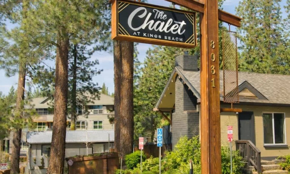 Kings Beach Ski Chalet | Inviting hotel with lakeview, golf, skiing, WiFi, & Netflix
