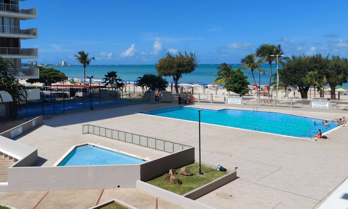 Isla Verde Apartment | Isla Verde Beach Front Large 1 Bedroom Apt. 208 Tower 1 Coral Beach