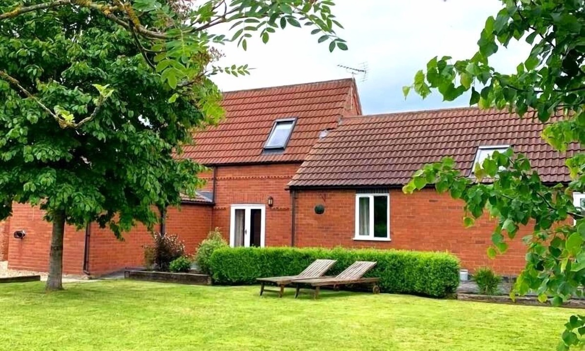 Dunnington Cottage | Ivy Cottage, Barn Conversion, Situated On A Working Family Farm.