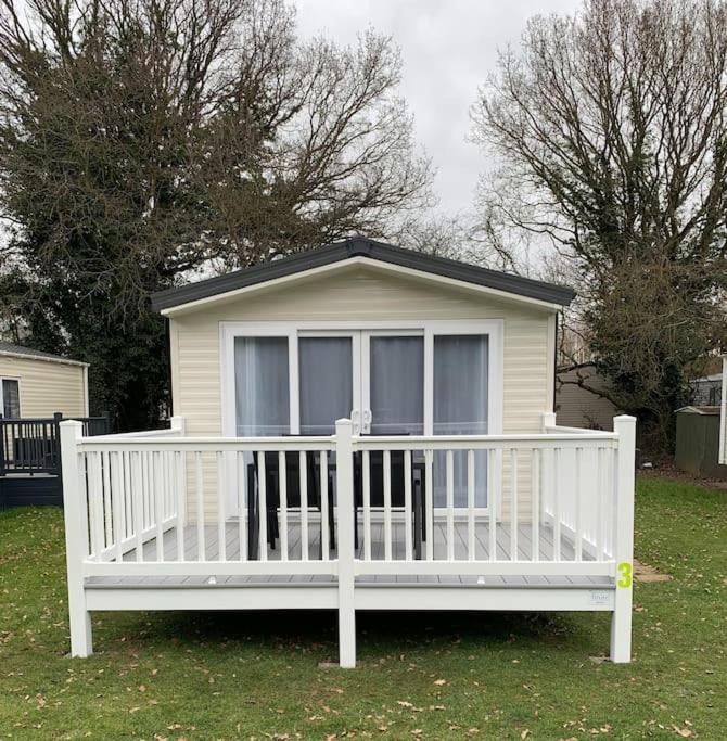 Clacton-on-Sea House | Kellysholidayhomes NEW Malton 3 bedroom Caravan
