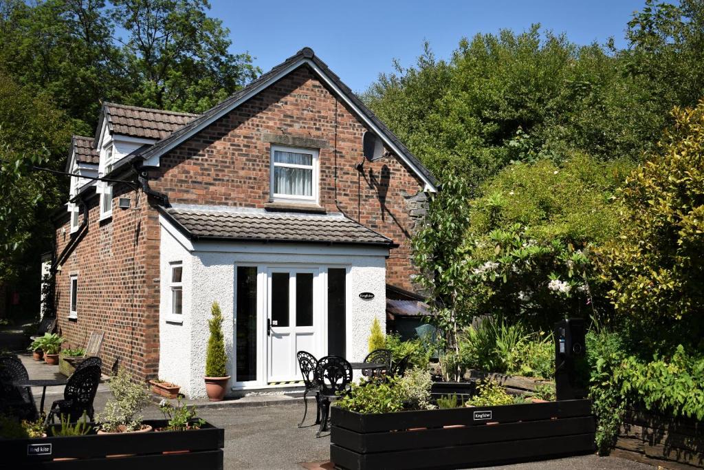 Whitland House | Kingfisher