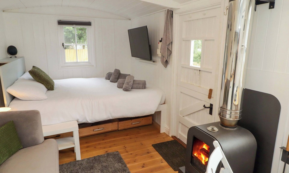 Nantgarw Cottage | Kings Cwtch Shepherd's Hut