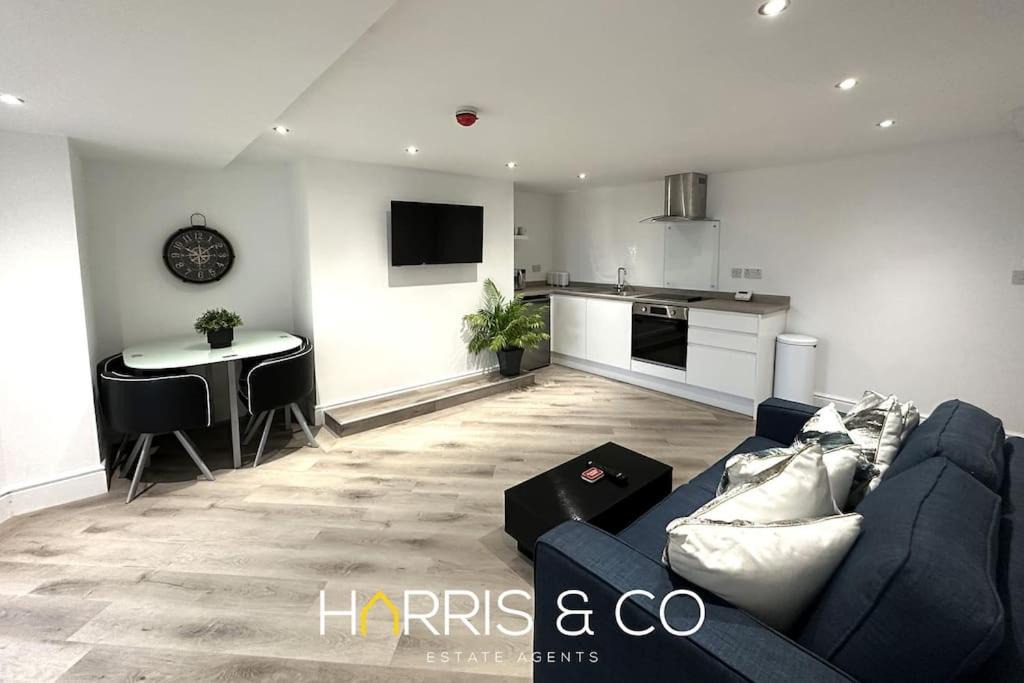 Fleetwood Apartment | Kittiwake