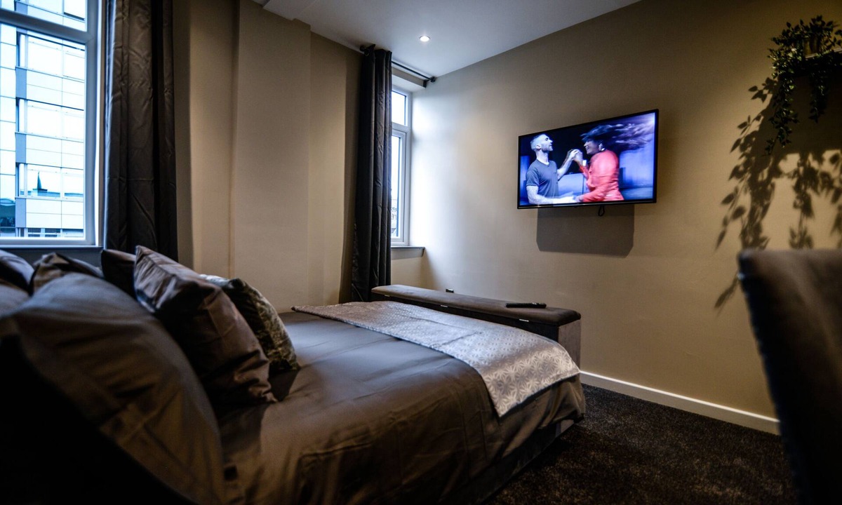 Theatreland Birmingham House | Ladywell House